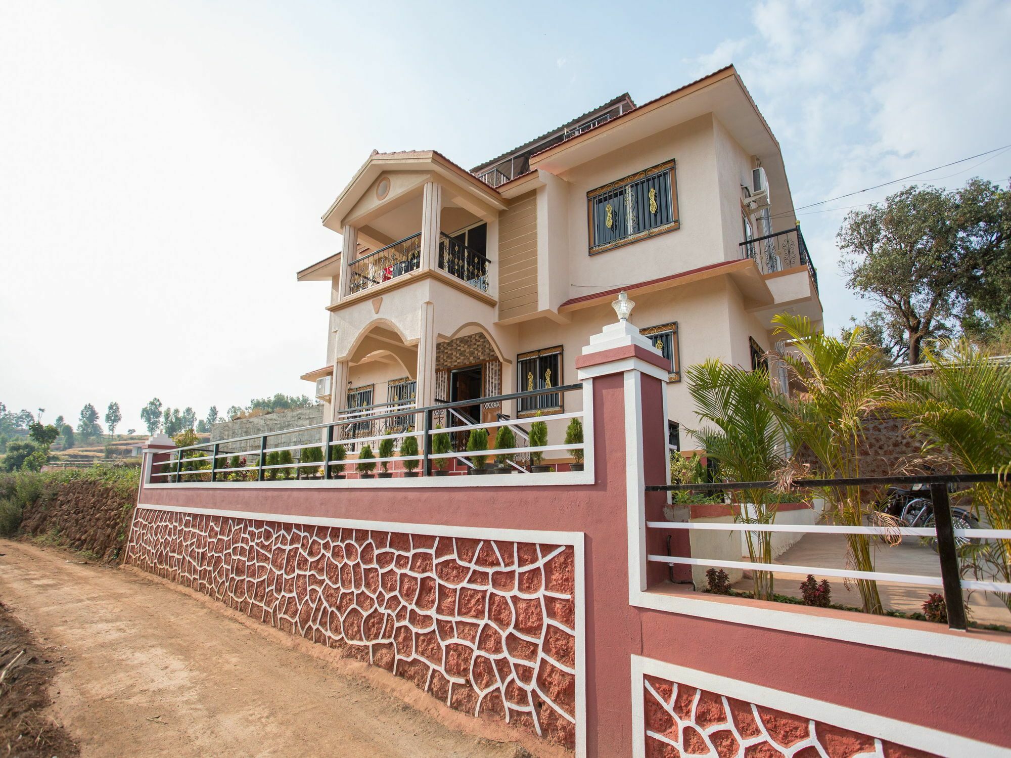 Shivanya Palace Mahabaleshwar Bagian luar foto
